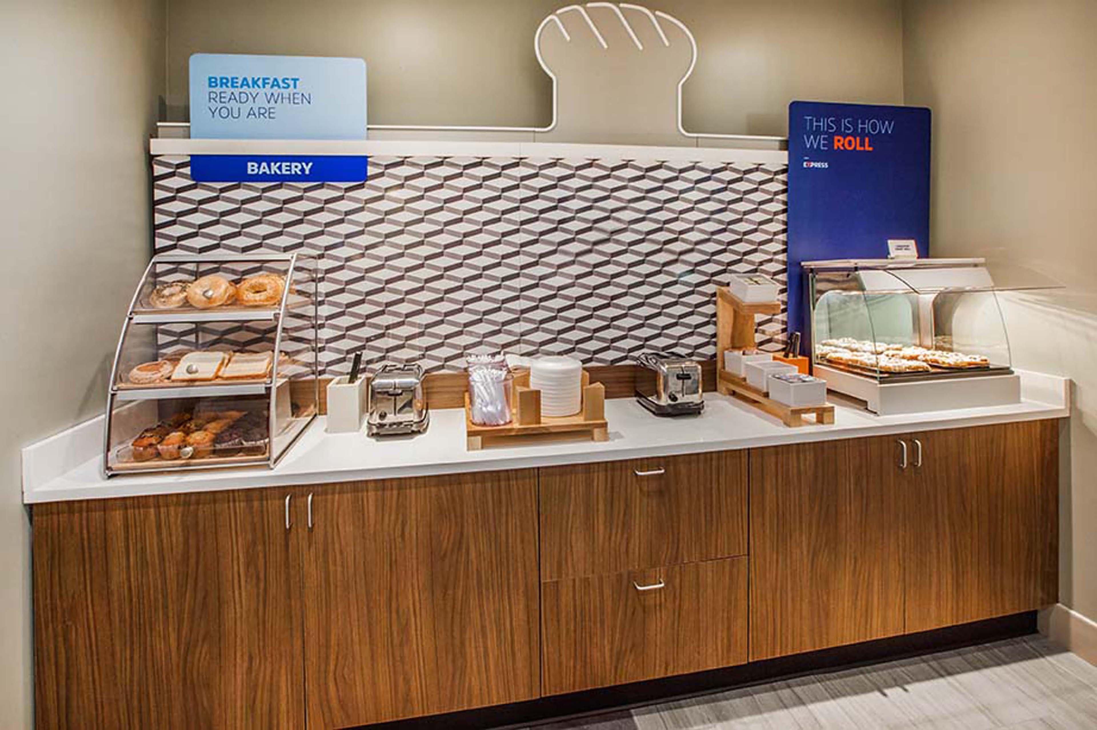 Holiday Inn Express & Suites Halifax - Bedford By Ihg Ngoại thất bức ảnh