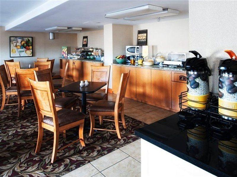 Holiday Inn Express & Suites Halifax - Bedford By Ihg Ngoại thất bức ảnh